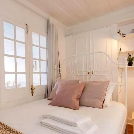 Apartment Cozy Apartment In The Center Of Lisbon *